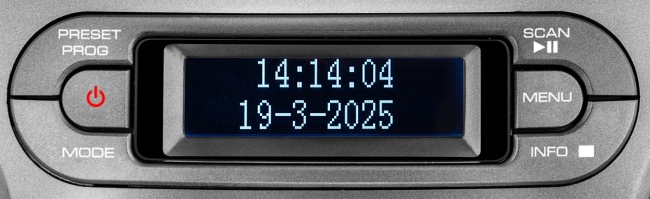 ecg cdr 990 dab USB port